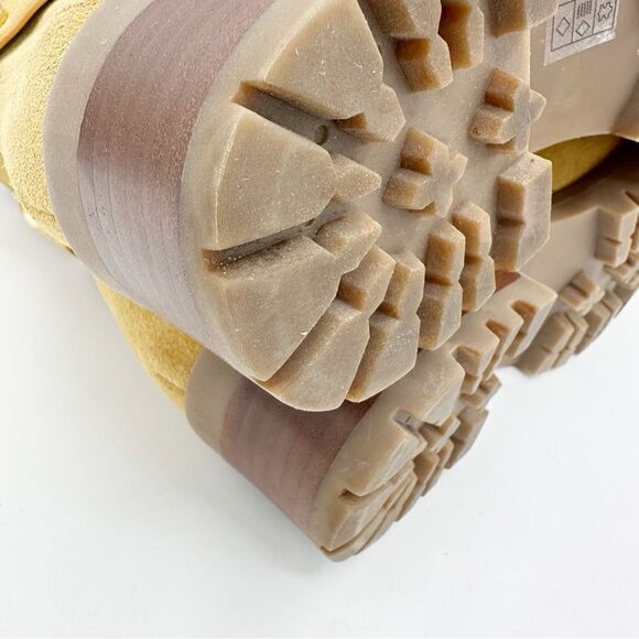 KARL LAGERFELD PARIS Tan Suede Pola Pearl Studded Chelsea Boots Lug Sole Sz 9M - Picture 12 of 14